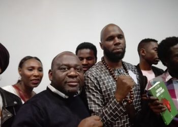 Du monde à la conférence de Kemi Seba à Barcelone