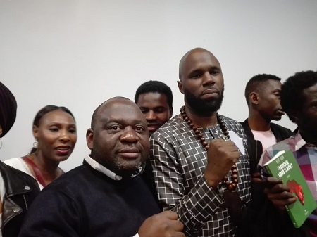 Du monde à la conférence de Kemi Seba à Barcelone