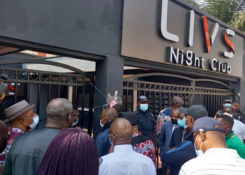 Tragédie dans une boîte de nuit au Cameroun : 16 personnes meurent après un incendie