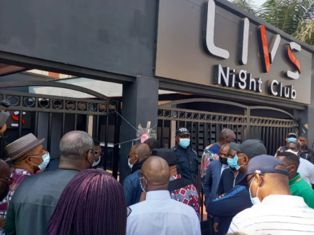 Tragédie dans une boîte de nuit au Cameroun : 16 personnes meurent après un incendie