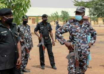 Plusieurs attaques au Nigeria font au moins 200 morts