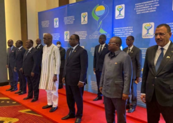 La Cédéao adopte de très lourdes sanctions contre le Mali