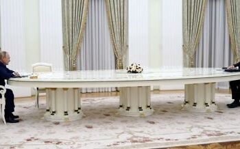 Poutine à Macron: «Demandez à vos concitoyens s&rsquo;ils veulent que la France entre en guerre contre la Russie»