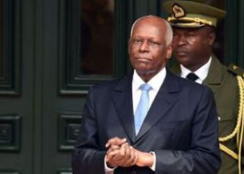 La police de Barcelone enquête sur une tentative présumée d’assassinat de l’ancien président angolais hospitalisé dans une Clinique