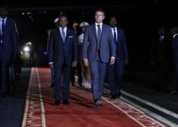 En visite au Cameroun, Macron dénonce « l’hypocrisie » du continent africain à ne pas reconnaître l’agression de la Russie envers l’Ukraine, comme le fait l’Union européenne