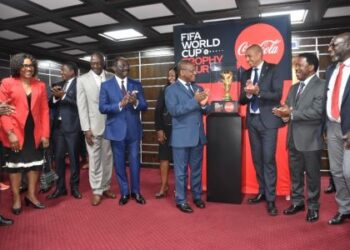FIFA World Cup Trophy Tour : Samuel Eto’o boycotte la cérémonie de présentation du trophée de la Coupe du monde « Qatar 2022 »