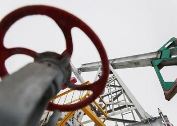 La fin de l’hégémonie du petro-dollars: L’Inde et les Émirats arabes unis ont conclu le premier accord de vente de pétrole brut sans utiliser le dollar