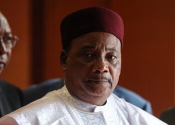 Une intervention militaire au Niger serait une «faute», estime l’ex-président Issoufou