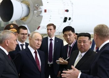 Vladimir Poutine accueille Kim Jong-un au cosmodrome Vostotchny