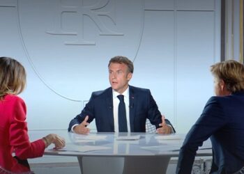 Macron a annoncé le retour « dans les prochaines heures » de l’ambassadeur français à Niamey, et le départ des troupes françaises