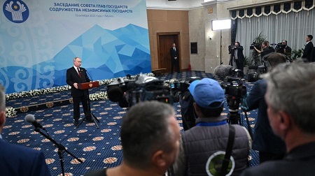 Guerre entre Israël et Gaza : «Il faut penser aux civils», réitère Vladimir Poutine