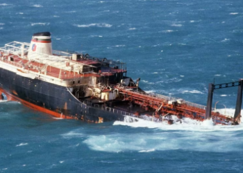 Indonésie: un pétrolier chargé de pétrole vénézuélien s’échoue