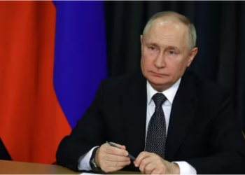 Chute démographique en Russie: Poutine demande aux femmes russes d’avoir au moins 7 ou 8 enfants