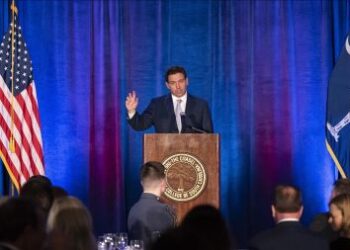 Le candidat républicain à la présidence des États-Unis, DeSantis, soutient l’expulsion des Palestiniens de Gaza