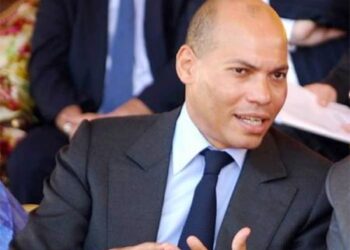Sénégal/Présidentielle : le candidat Karim Wade renonce à la nationalité française