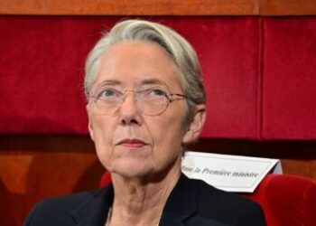 France : Élisabeth Borne a remis la démission de son gouvernement, acceptée par Emmanuel Macron