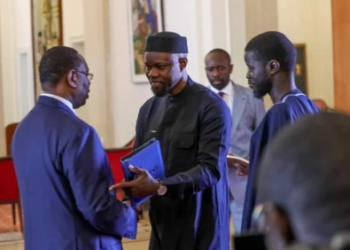 Sénégal : Rencontre entre Macky Sall et Diomaye Faye accompagné d’Ousmane Sonko