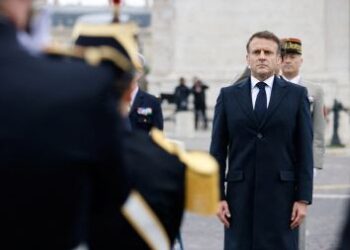Ukraine : les Européens doivent être «prêts à dissuader la Russie», estime Macron