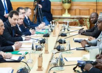 Conférence de presse des ministres russe et sierra-léonais des affaires étrangères à Moscou