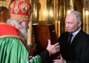 Poutine, investi président, promet aux Russes la victoire face à l’OTAN