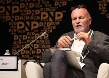 Le politologue français François Burgat convoqué par la police pour « apologie du terrorisme », suite à des déclarations sur Gaza et la Palestine