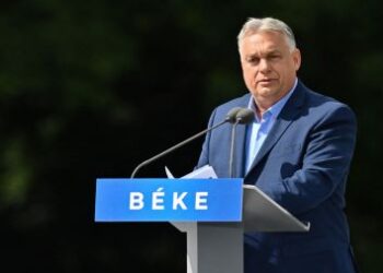 Guerre en Europe : le monde se trouve à «quelques centimètres» du point de non-retour, estime Orban