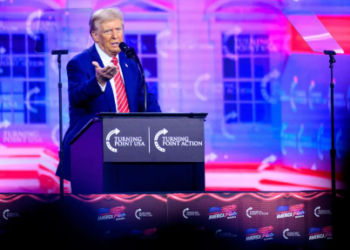 Trump dit vouloir « stopper le délire transgenre » dès son premier jour comme président