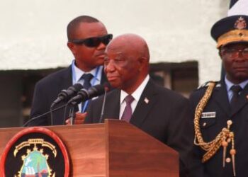Liberia: le président Joseph Boakai évoque des «progrès» contre la corruption lors d’une allocution
