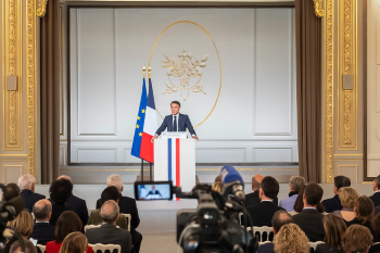 Marcon «frise le mépris envers l’Afrique», s’indigne le président du Tchad