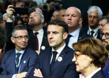 Macron dira à Trump qu’entre alliés on ne peut pas « faire souffrir l’autre » avec des droits de douane