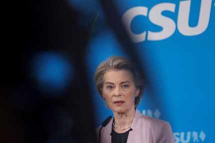 L’UE réagira « immédiatement » à des droits de douane « injustifiés » a affirmé Ursula von der Leyen