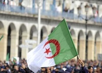 L’Algérie aurait donné 48 heures à 12 diplomates français pour quitter son territoire
