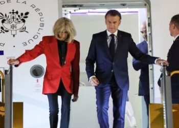 Emmanuel Macron au Vietnam : une tournée stratégique pour tenter de renforcer l’influence française
