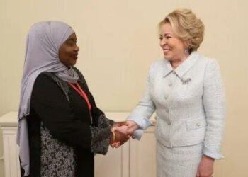 Russie : la présidente du Conseil de la Fédération a rencontré les présidents des parlements du Mozambique et de la RCA