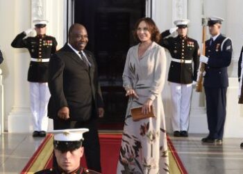 Gabon : l’ex-Première dame et son fils transférés de prison en résidence surveillée