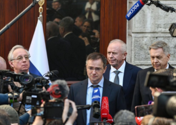 Négociations trilatérales à Istanbul :  pourparlers en tête à tête entre américains, Russes et Ukrainiens