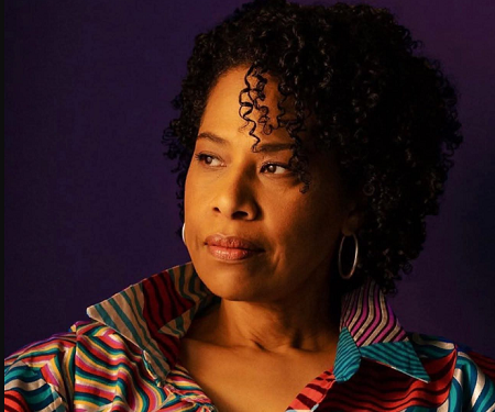 Nathalie Yamb, figure panafricaniste, déclarée « Persona non grata » par l’Union européenne et gèle tous ses avoirs