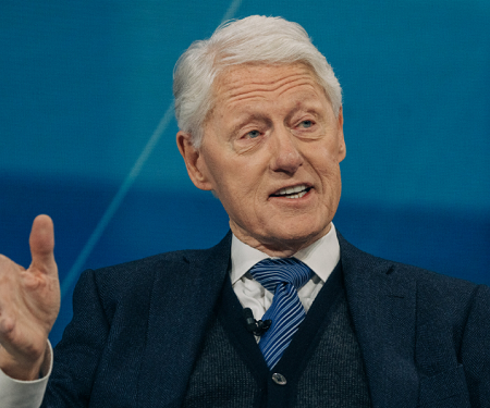 Bill Clinton accuse Netanyahou de provoquer le conflit avec l’Iran pour rester au pouvoir «éternellement»