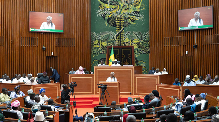 Sénégal: les députés examinent un projet de loi pour protéger les lanceurs d’alerte