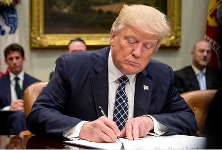 États-Unis: Donald Trump menace Chicago d’intervention militaire