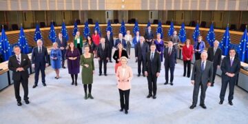 Les ambassadeurs de l’UE valident un projet d’abandon des importations de gaz et pétrole russe selon des diplomates