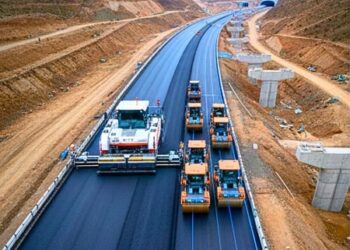 La Chine construit la première autoroute du monde, de 157 km, sans les humains