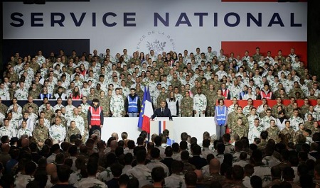 Macron relance le « service national », militaire et volontaire