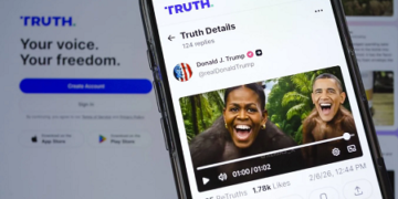 Donald Trump publie une vidéo raciste représentant les Obama en singes : jusqu’où ira cette impunité envers les noirs ?