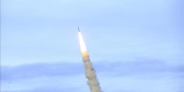 EAU : deux drones envoyés par l’Iran ont frappé une base militaire française