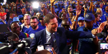 Afrique du Sud: Geordin Hill-Lewis, nouveau leader du parti l’Alliance démocratique