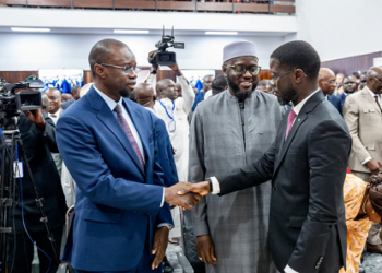 Sénégal : Le président Diomaye Faye met fin par décret aux fonctions du Premier ministre Ousmane Sonko et de son gouvernement