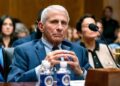Docteur Fauci acculé: la fraude des vaccins Covid révélée