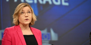 La responsable européenne du numérique met en garde contre le risque d’une perte de contrôle humain sur l’IA