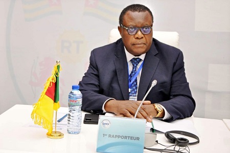 Cameroun: «Le président est en vie… Il n&rsquo;y a aucune vacance du pouvoir !»